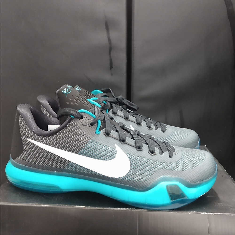 Kobe X liberty edition low